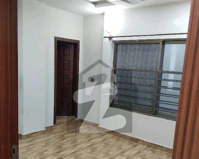 ای ۔ 11/1 ای ۔ 11,اسلام آباد میں 2 کمروں کا 3 مرلہ فلیٹ 1.5 کروڑ میں برائے فروخت۔