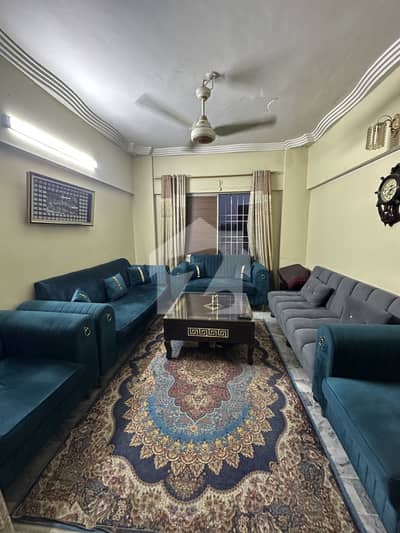 گلستانِِ جوہر ۔ بلاک 13 گلستانِ جوہر,کراچی میں 4 کمروں کا 6 مرلہ فلیٹ 1.4 کروڑ میں برائے فروخت۔