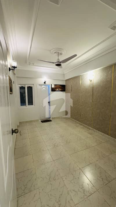 In DHA Phase 5 1000 Square Feet Flat For sale