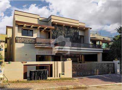House Of 1 Kanal Is Available In Contemporary Neighborhood Of DHA Defence