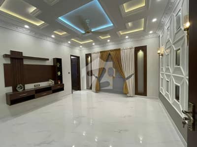 10 Marla Slightly Used Upper Portion Available For Rent In Bahria Town Lahore. 10 Marla Slightly Used Upper Portion Available For Rent In Bahria Town Lahore.