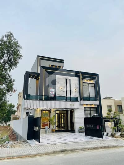 10 Marla Brand New Modern Luxury House Available For Rent In Bahria Town Lahore