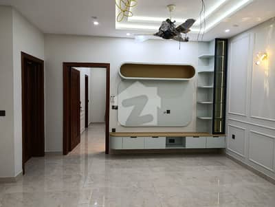 10 Marla Brand New House For Rent In Bahria Town Lahore