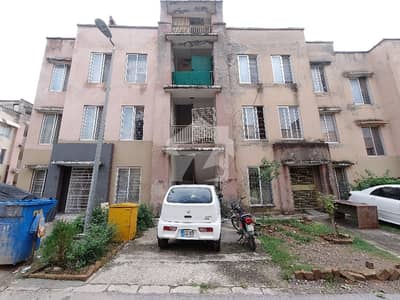 Affordable On Excellent Location Flat Available For Sale In Bahria Town Phase 8 - Awami Villas 5