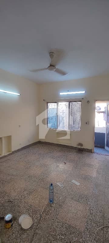 G10/3 40/80 Livable House Available For Sale