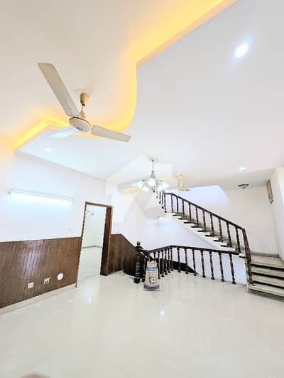Luxurious 3 Bedroom House For Rent