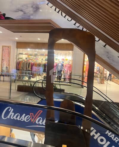 SHOP FOR SALE RUNNING ON HIGH RENT- RENT COMING