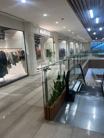 SHOP FOR SALE IN F-8 MARKAZ RUNNING ON RENT