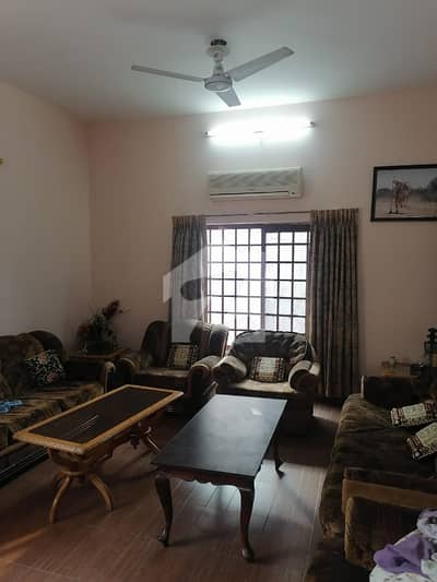 Prime Location Shamasabad Colony House Sized 20 Marla For sale