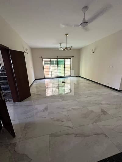 BRAND NEW 375 SQ. YARDs HOUSE AVAILABLE FOR RENT PURPOSE IN ASKARI 6 JUST IN 1.30 LAC