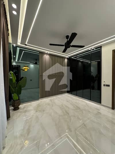 Brand New House For Sale 240 Yard West Open Kda Lease Ready To Move In Gulshan Block 5 Brand New House For Sale 240 Yard West Open Kda Lease Ready To Move In Gulshan Block 5