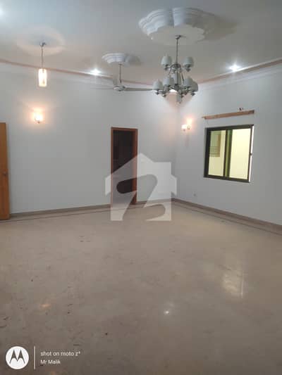 550 SQ Yards Bungalow For Sale In Very Good Condition