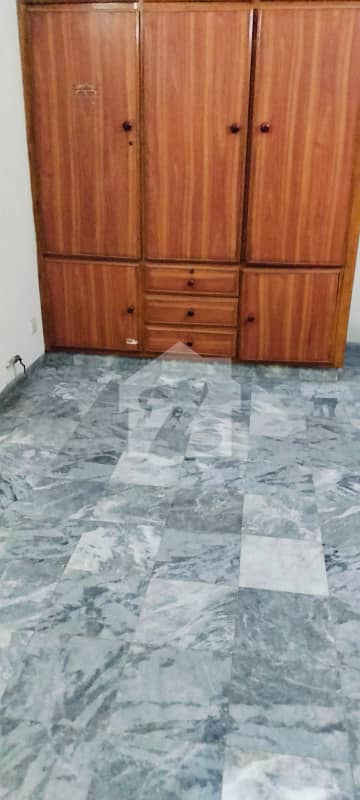 10 Marla Double Storey 60 Ft Road