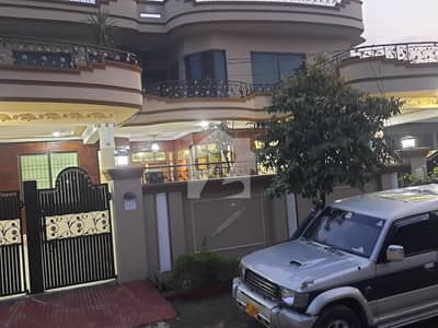 گلشن آباد راولپنڈی میں 7 کمروں کا 1 کنال مکان 4.5 کروڑ میں برائے فروخت۔