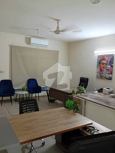 Office Available For Rent Main Bouvard Emporium Mall
