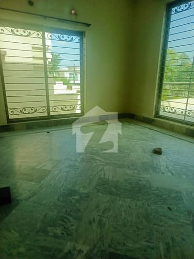Upper Portion For Grabs In 1 Kanal EME Society