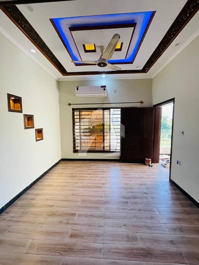 5 Marla Upper Portion Opposite To Markaz Available For Rent