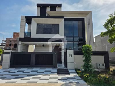 Modern 10 Marla House For Sale in Park View City, Lahore