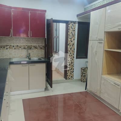 Flat Sized 2200 Square Feet In Clifton - Block 3