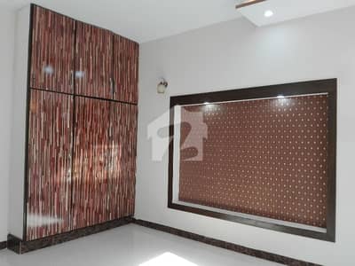 Stunning Prime Location Upper Portion Is Available For rent In Sunfort Gardens