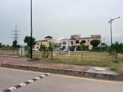 8 Marla Commercial Pair Plots For Sale Sector C1 Service Road North 8 Marla Commercial Pair Plots For Sale Sector C1 Service Road North