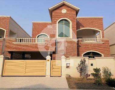 عسکری 3 ڈی ایچ اے ڈیفینس,ملتان میں 4 کمروں کا 10 مرلہ مکان 3.0 کروڑ میں برائے فروخت۔