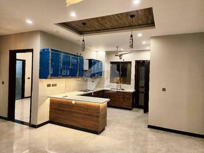 Brand New 5 Bed Villa At Very Prime Location Of Bahria Town Near To Park And Mosque(Genuine Listing) Brand New 5 Bed Villa At Very Prime Location Of Bahria Town Near To Park And Mosque(Genuine Listing)