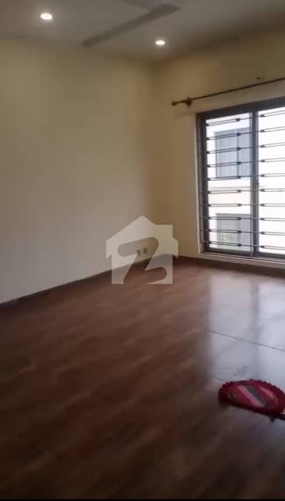 7 Marla Single Unit House Available For Rent. Proper 3 Bedrooms With Attached Bathrooms, TV Lounge, Kitchen, And Car Parking.