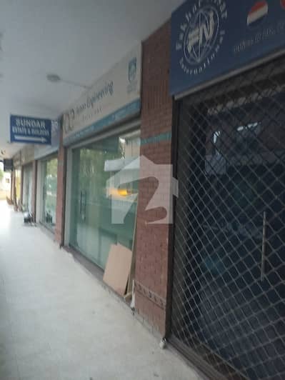 450 sq ft Shop For Rent on Ground Floor in Main Cantt