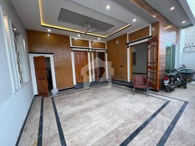 8 Marla Ground Portion For Rent In B-Block Faisal Town