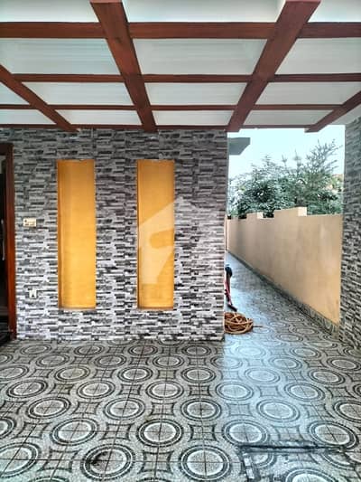 10 MARLA CORNER HOUSE AVAILABLE FOR SALE IN RAFI BLOCK