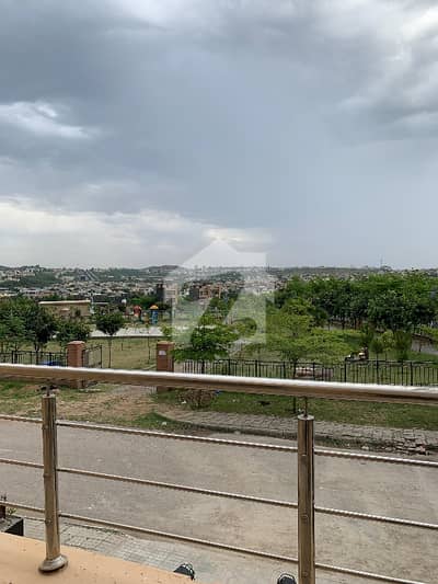 Bahria Town Phase 08 Lake View