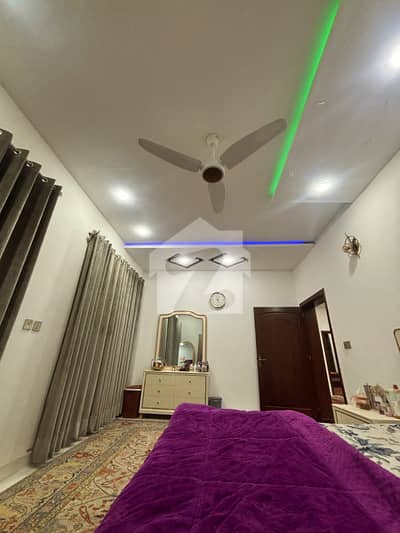 NEW LIKE FACING PARK 2 KANAL HOUSE FOR SALE IN GARDEN TOWN