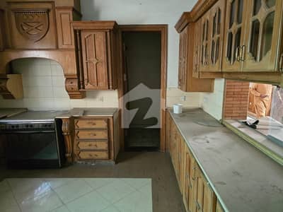2 Kanal Semi Commercial House Available For Rent Office