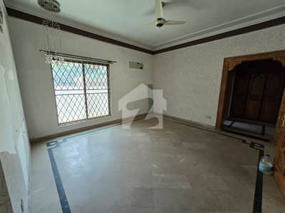 2 Kanal Semi Commercial House Available For Rent Office