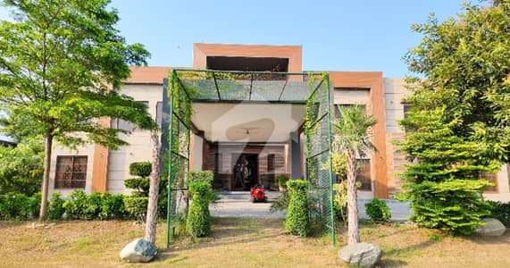 بیدیاں روڈ لاہور میں 7 کمروں کا 16 کنال فارم ہاؤس 30.0 کروڑ میں برائے فروخت۔