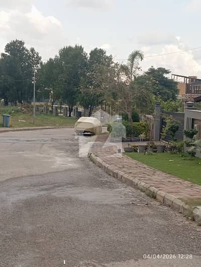 1 Kanal Plot For Sale DHA Phase 3 Heighted Premium Location