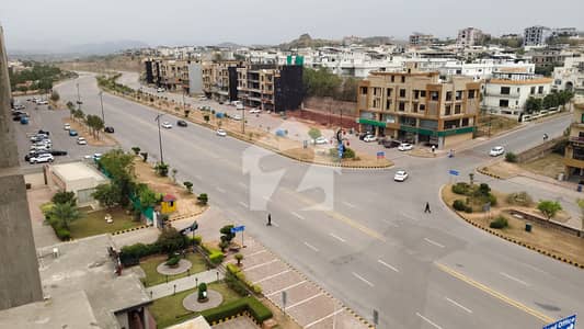 Running Business Zone! 5 Marla Commercial Plot Available Now