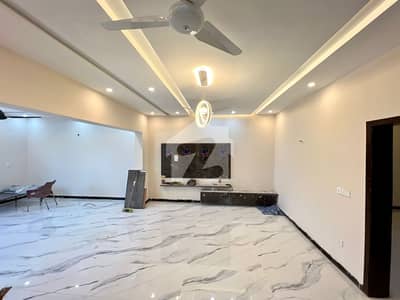 10 Marla Brand New House For Sale