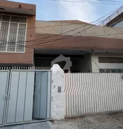 سیٹیلائیٹ ٹاؤن سرگودھا میں 5 کمروں کا 10 مرلہ مکان 2.6 کروڑ میں برائے فروخت۔