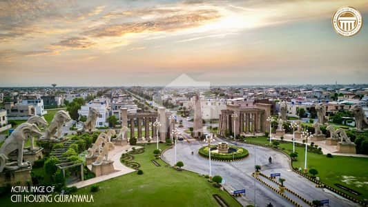 سٹی ہاؤسنگ سوسائٹی گوجرانوالہ میں 5 مرلہ رہائشی پلاٹ 55.0 لاکھ میں برائے فروخت۔ سٹی ہاؤسنگ سوسائٹی گوجرانوالہ میں 5 مرلہ رہائشی پلاٹ 55.0 لاکھ میں برائے فروخت۔