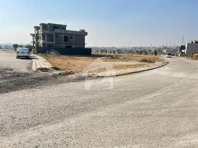 A1 Mian Corner 17 Marla Plot #7 Is Available