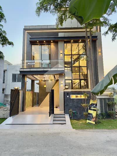 5 MARLA ULTRA MODERN HOUSE FOR SALE IN DHA PHASE 9.