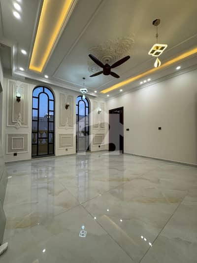 One Kanal Designer Elegant House Available For Sale