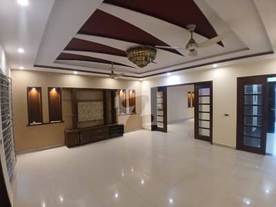 16 Marla Brand New Type House For Sale Available In Valencia Housing Society Lahore Bijli Pani Gas Available Facing Road 80 Foot