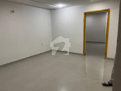 5 MARLA 2ND FLOOR HOT LOCATION 5 MARLA 2ND FLOOR HOT LOCATION