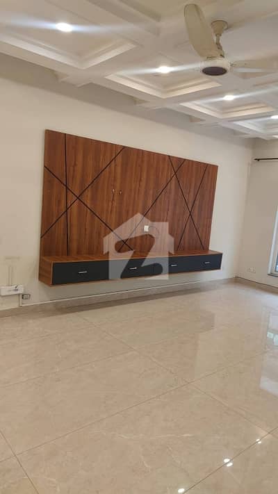 NICE LOOKING GROUND PORTION AVAIL FOR RENT DHA PHASE 1 ISLD