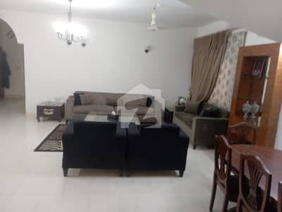 ڈی ایچ اے فیز 7 ڈی ایچ اے ڈیفینس,کراچی میں 5 کمروں کا 1 کنال مکان 11.6 کروڑ میں برائے فروخت۔