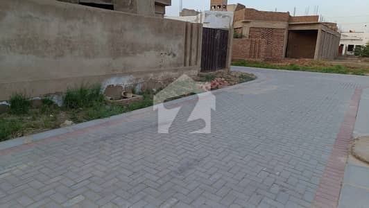120 Square Yards Residential Plot Available For Sale In Sadiq Livna If You Hurry
