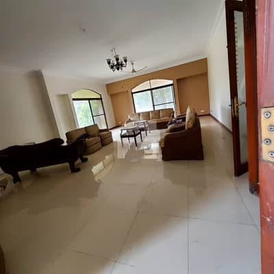 Prime location 2000 sq Yard's House Prime location 2000 sq Yard's House